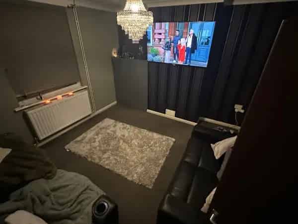 Modern 3-Bedroom House Near Shops and Schools