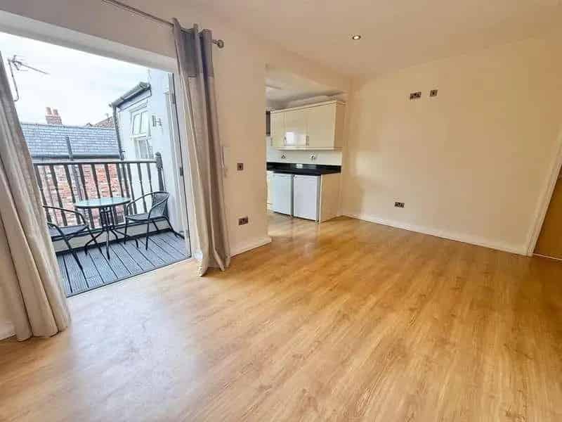 2 Bed Flat for Sale Macclesfield