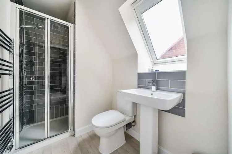 4 Bed Detached House for Sale in Kingsmere Bicester