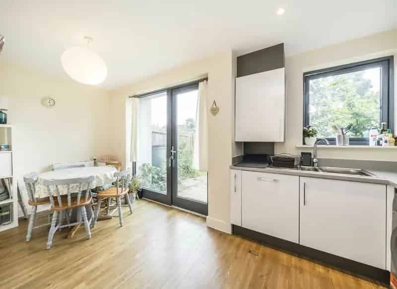 Four Double Bedroom Terrace House Streatham Vale