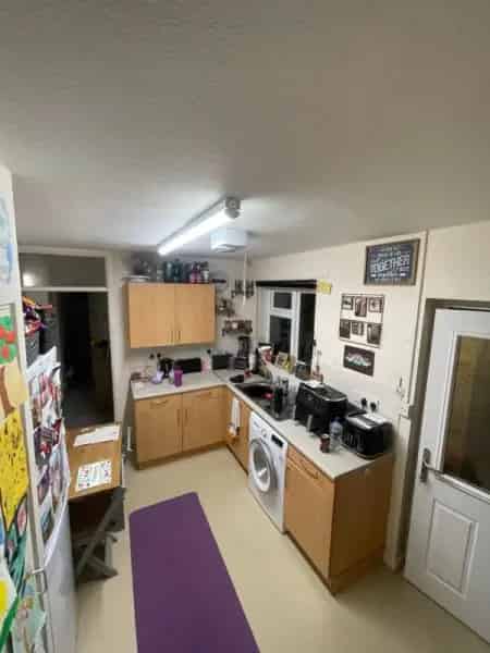 Well Maintained Property with New Heating Windows and Doors