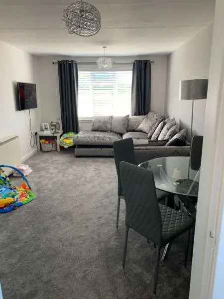 Flat For Rent in Stevenage, England