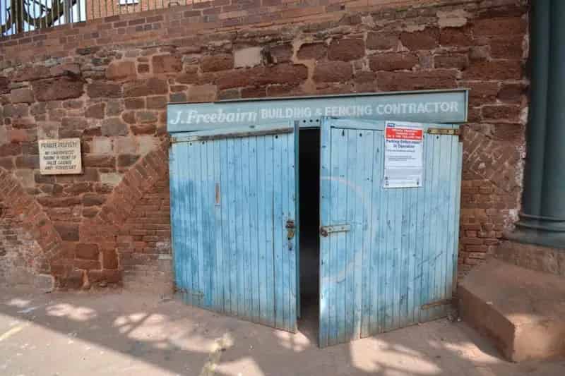 City Centre Workshop For Sale with 2 Parking Spaces