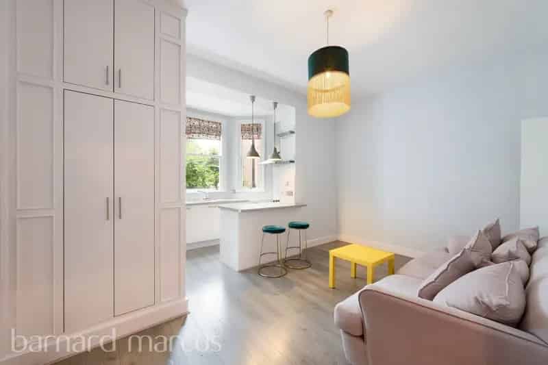 One Bedroom Flat with Study Zero Deposit Available