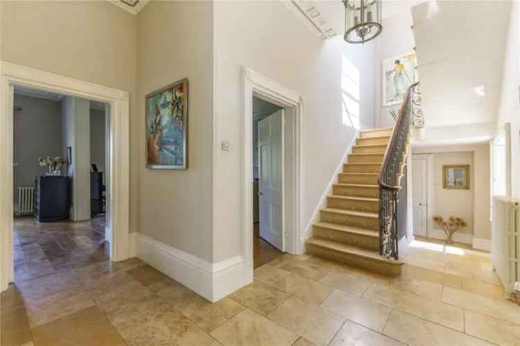 6 Bedroom Detached House for Sale