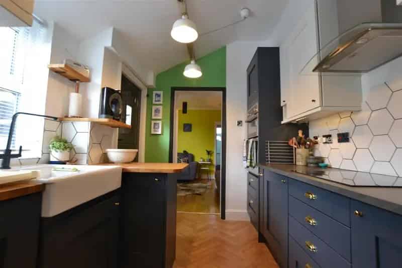 2 Bedroom House To Let - Old Quarter - Modernized