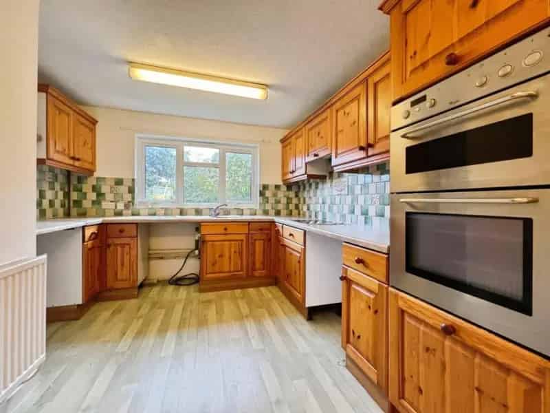 3 bed house for sale
