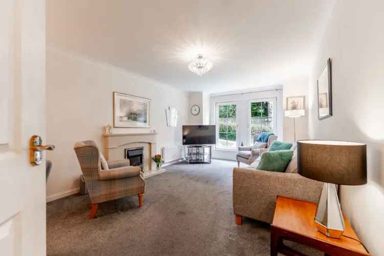 2 Bed Flat in Ellangowan Court Milngavie