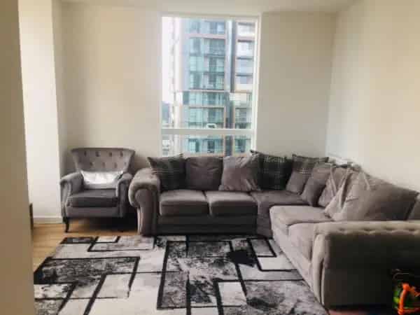 Canary Wharf 2-Bedroom Apartment High Class Living Spacious Balcony