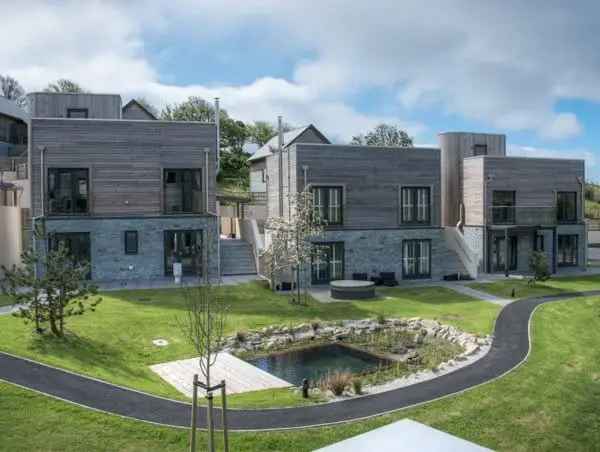 Apartment For Sale in Porthallow, England