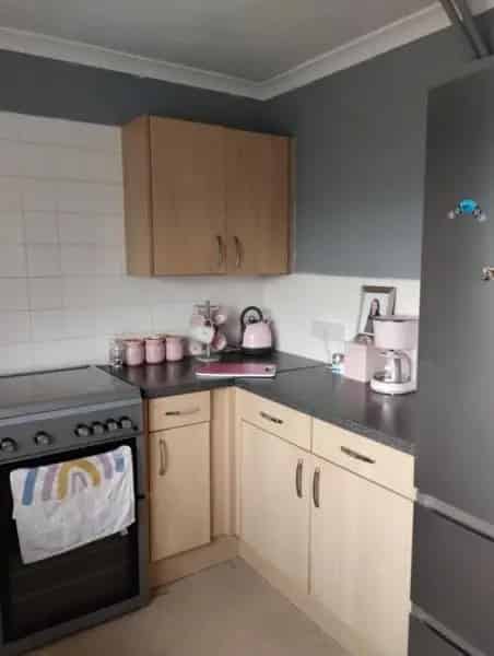 Huge Garden 2 Bed House Near Hainault Station