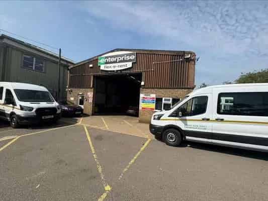 Industrial Warehouse to Let Peterborough