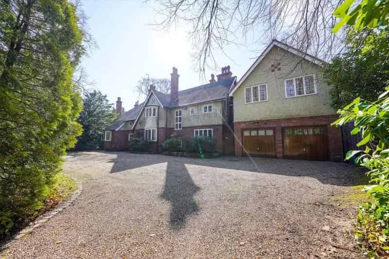 5 Bedroom Detached House For Sale Solihull