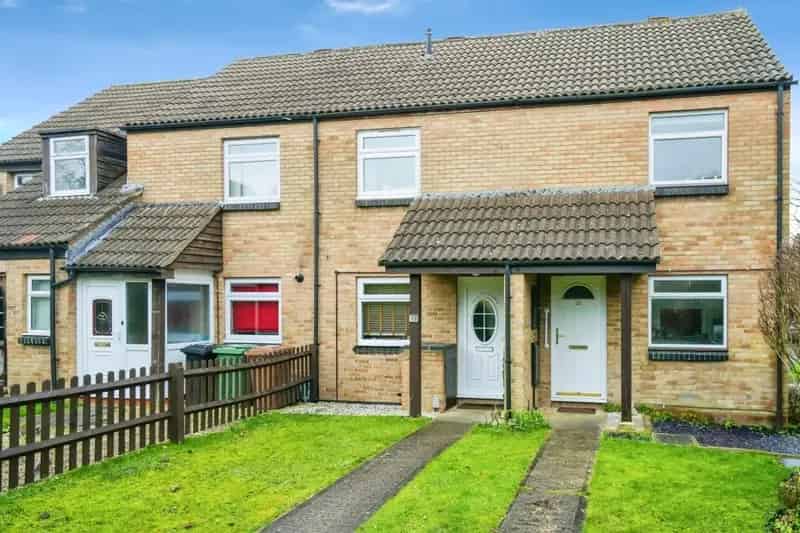 Two Double Bedroom House with Garden and Garage