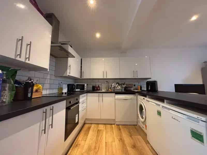 6 Bedroom Student House to Rent Near Sussex and Brighton Universities