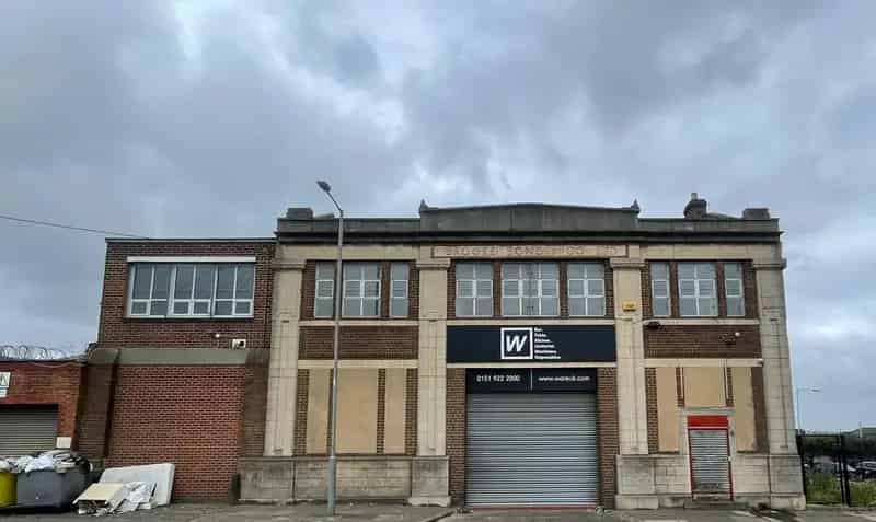 Versatile Showroom Office Warehouse Space Near Liverpool Docks