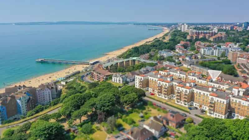 3 Bedroom Flat near Bournemouth Beach