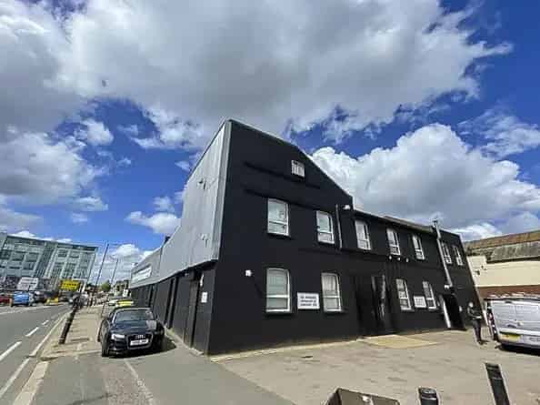 Warehouse Unit for Lease Near Willesden Junction