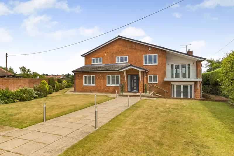 5 Bedroom Detached House Worksop Road South Anston