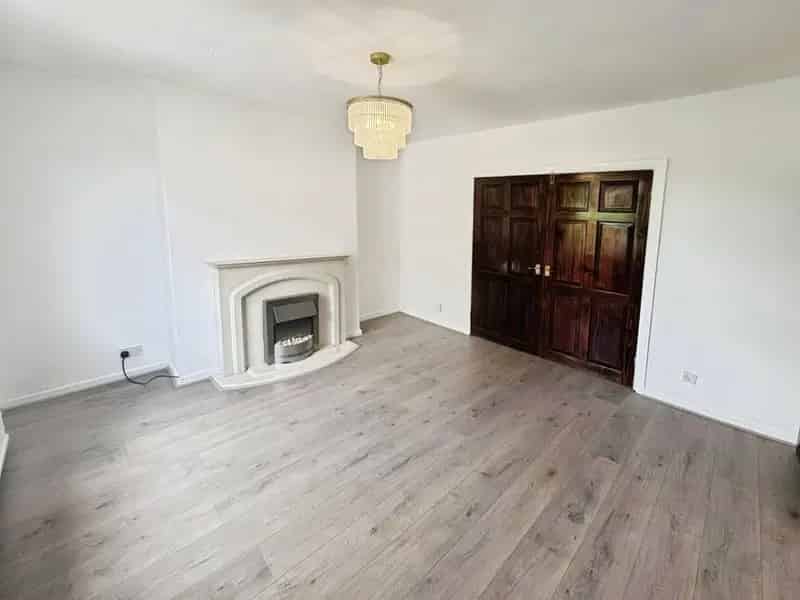 3 Bedroom Semi Detached House to Rent Hyde Greater Manchester