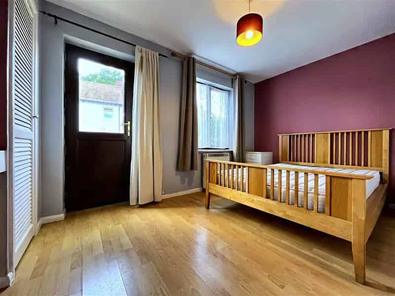 1-Bedroom Ground Floor Apartment Lancing - Private Garden Parking Available