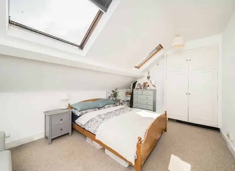 Three Bedroom Flat Abbeville Village Professional Sharers