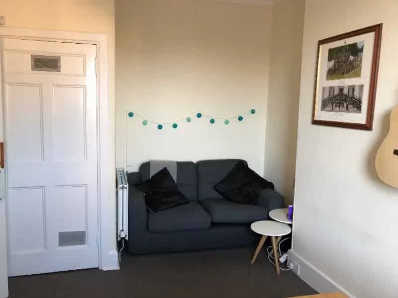 2 Bedroom Flat House to Rent