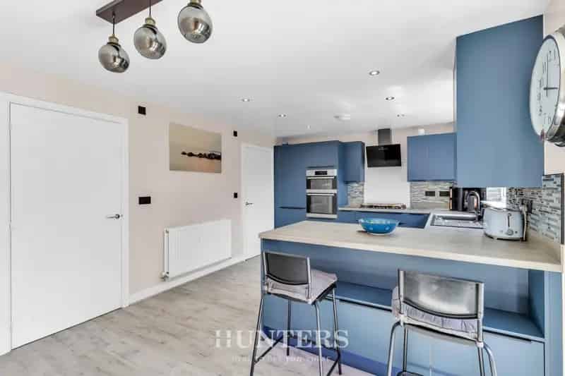 4 bedroom House
Sold STC