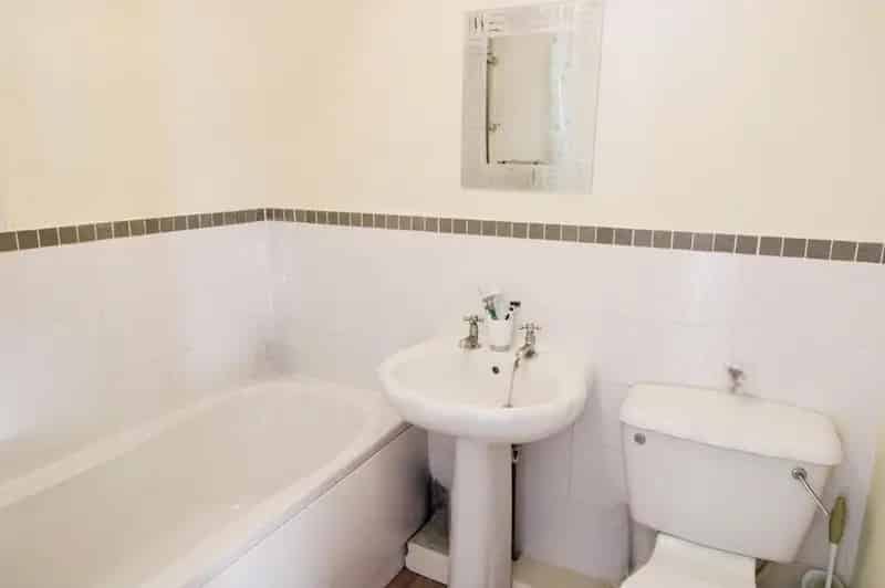 2 Bedroom Flat for Sale Castleford West Yorkshire WF10