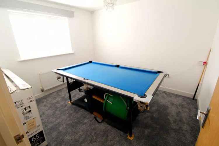 4 Bedroom Link Detached House for Sale