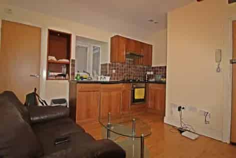 1 room flat of 61 m² in Cardiff