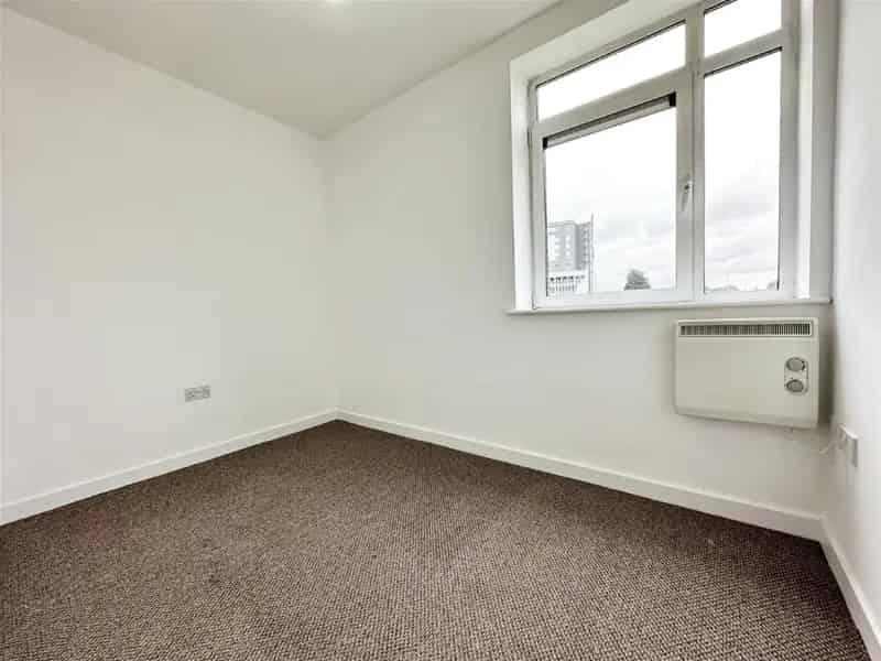 2 Bed Flat for Sale City Centre River Views Allocated Parking