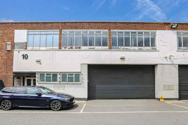 Industrial For Rent in London, England