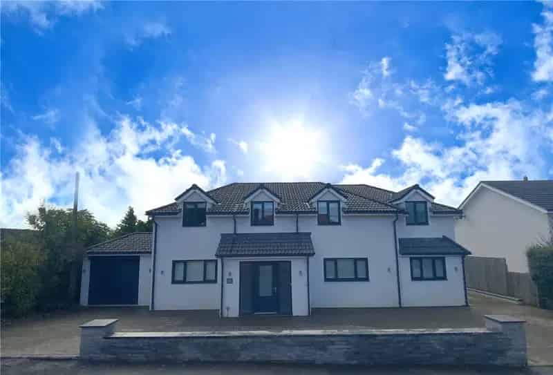 4 bedroom house in Aldbourne