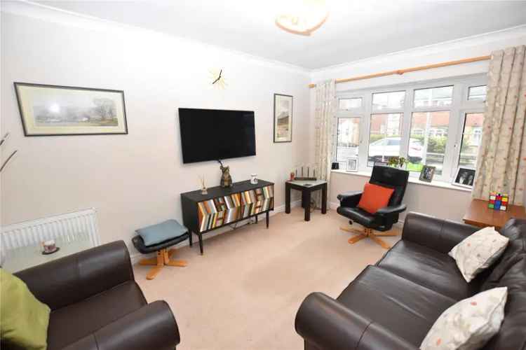 House For Sale in Exeter, England