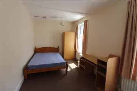 4 Bedroom Student House Near Solent University