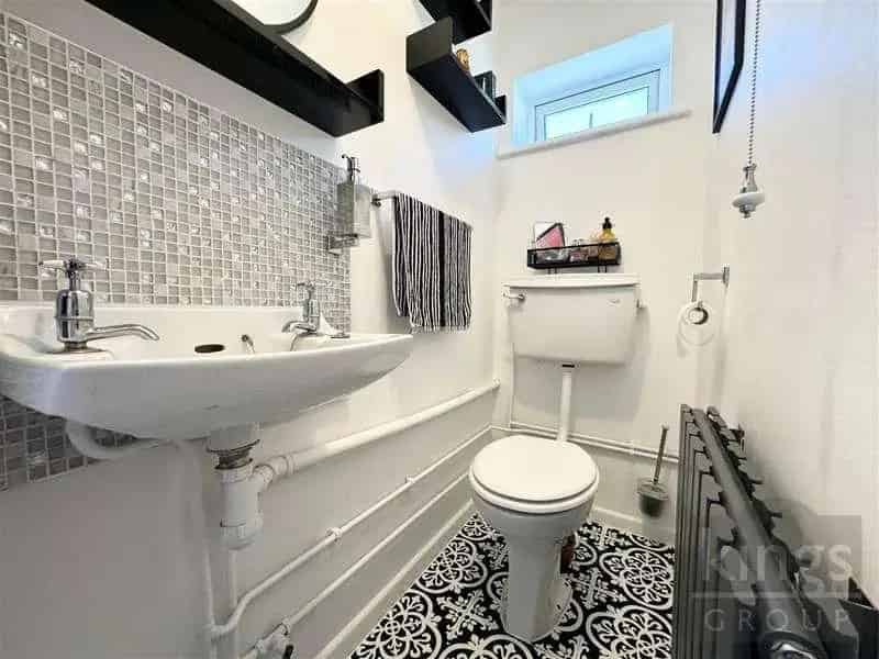3 bed house for sale