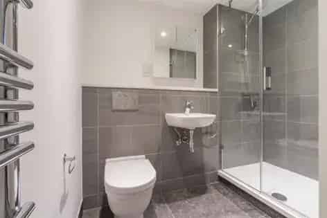 149m² Furnished 1-Bed Apartment Birmingham City Center