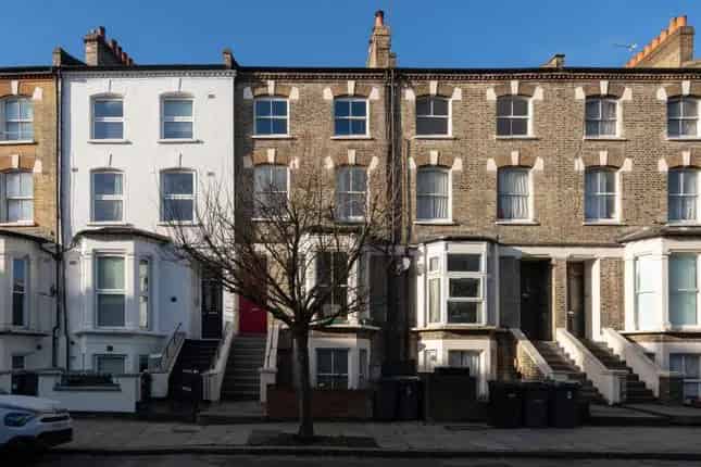 Four Bedroom House near Finsbury Park - Architecturally Designed