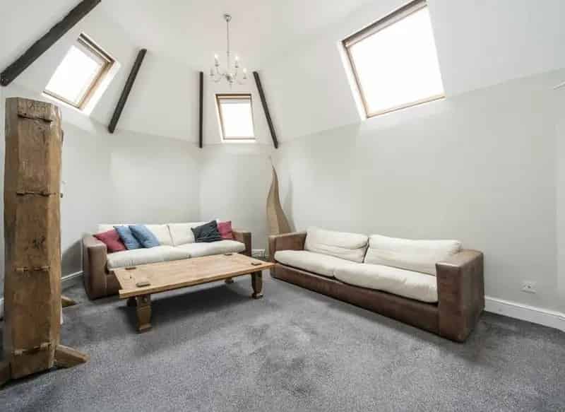 Luxury 1-Bed Apartment in Grade II Listed Church Conversion