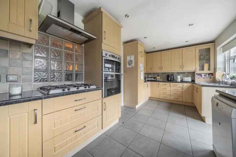 FourFive Bedroom Extended Semi Detached House Hayes