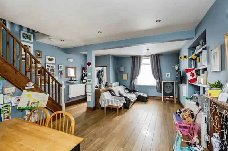 3 bedroom semi-detached house