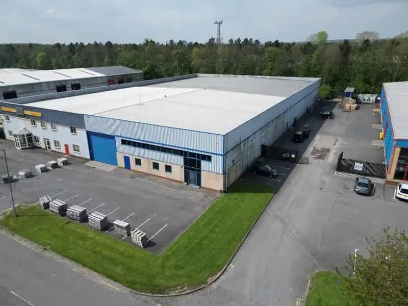 Warehouse Unit to Let 992.7 sq m