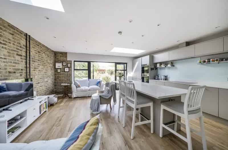 4 Bedroom Semi Detached House Ryeish Green
