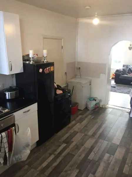 Flat For Rent in Tendring, England