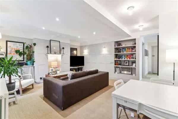 Charming Clapham Garden Flat  Spacious Reception  Modern Kitchen  Private Patio
