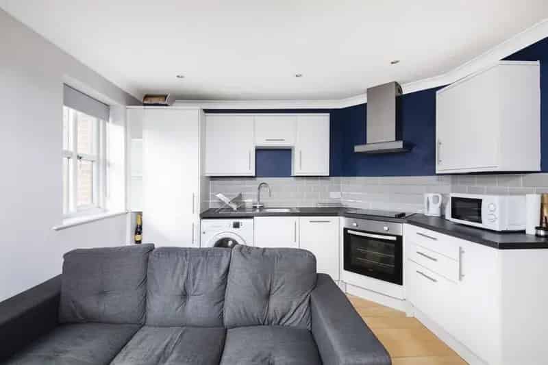 2 Bed Waterfront Apartment Leeds City Centre