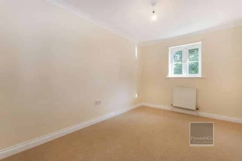 3 Bed End Terrace House for Sale No Onward Chain