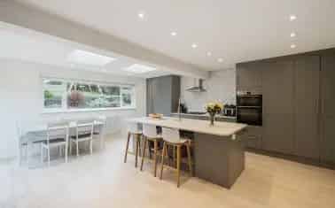 3-Bedroom Bungalow Near Bridport Town Center