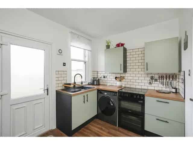 2 Bedroom Bungalow for Sale in Penicuik